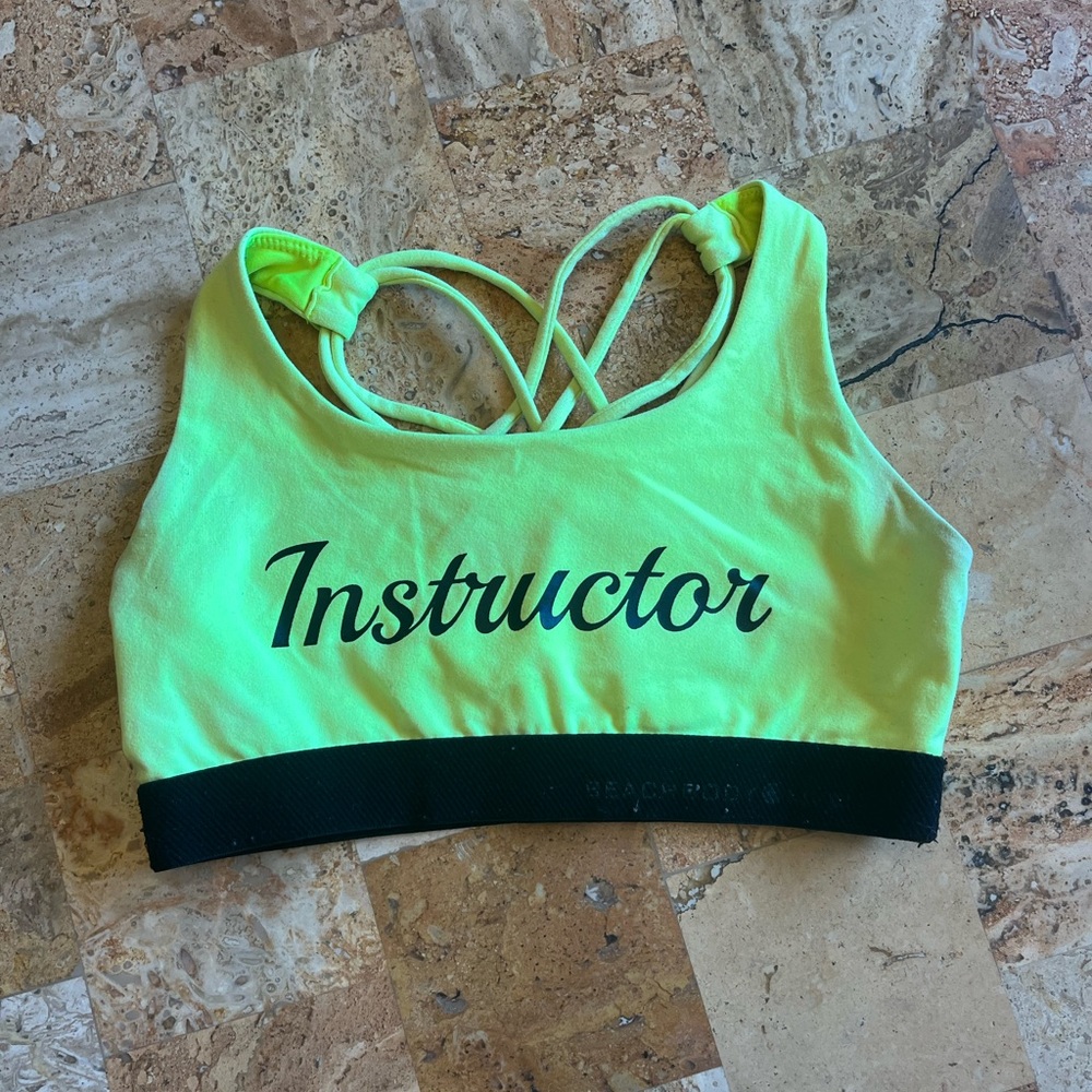 Xs strappy back sports bra